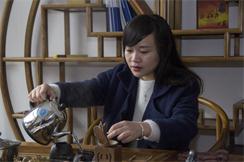 <b>吴天凤：低调做人，高调做事</b>
