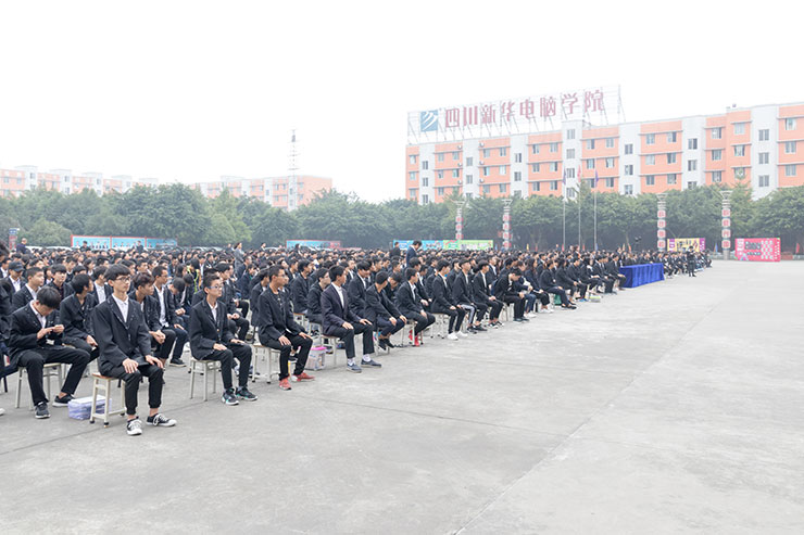 消防演练进校园,为新华学子撑好防护伞