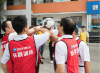 <b>VR师资培训户外拓展训练我们是认真的</b>