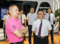 <b>热烈欢迎新华教育集团领导一行莅临我院参观指导</b>