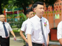 <b>荣耀新华-荣获榜样先锋奖</b>