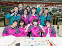 <b> 向阳而立 满怀憧憬 执着前行</b>