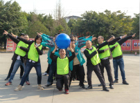 <b>欢天喜地迎新年，四川新华师生欢乐闹新春</b>