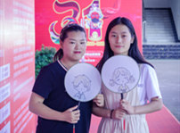 <b>在校学习不到一年，半年收入6W+,她们是如何做到的？</b>