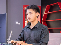 <b>向阳而生,茁壮成长</b>