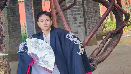 <b>打工太辛苦,学一技之长能否改变现状?</b>