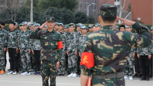<b>退伍不褪色，转业不转志！用技能武装续写军人不凡！</b>
