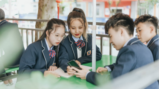 <b>不想打工，学什么技术好就业？有前途？</b>