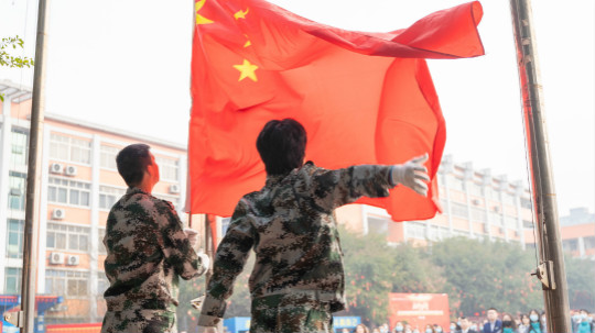 <b>新华学子好样的—国旗下的演讲</b>