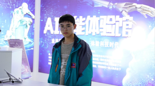 <b>职高转校来新华，智行天下 技赢未来！</b>