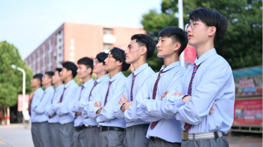 新华助力更多青年学子凭借一技之长择业