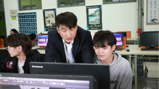 <b>这个动漫火了！揭秘《新华小趣事》创作团队背后的故事！</b>