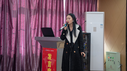 <b>千企万岗进校园，名企大咖新华行火热进行中……</b>