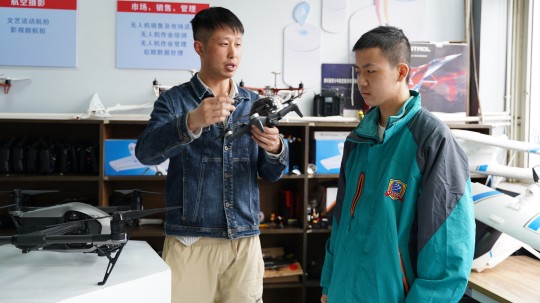 <b>新华新起点，打工人重返校园是一种什么样的体验？</b>