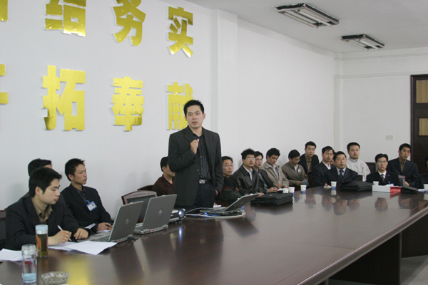 新华教育六项升级 初高中生走出“困难就业”（二）