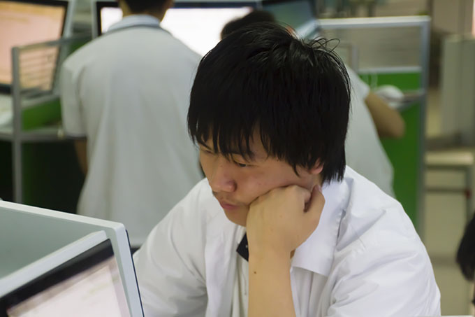 一个热爱诗歌的互联网男孩