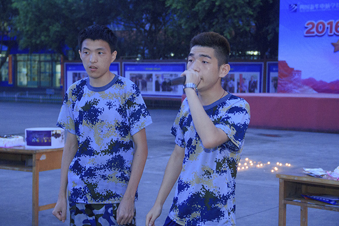 全校生日大party,新华有你更精彩