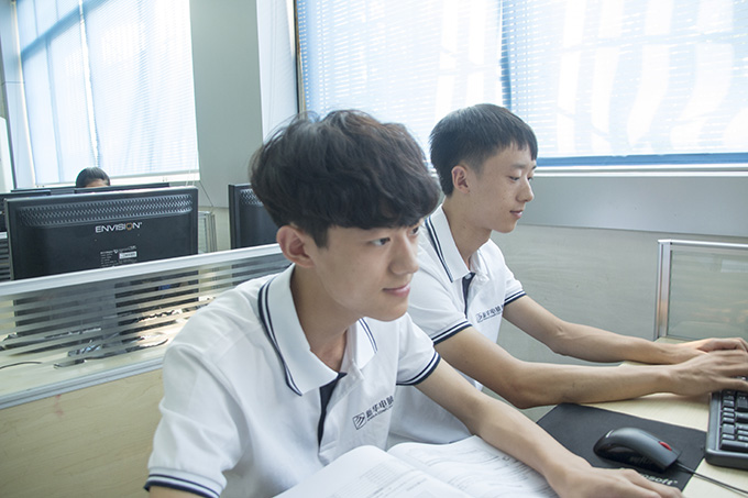 一家三兄妹都来新华上学啦!
