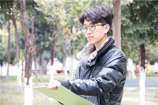 长得帅气是优势,活得帅气才是本事