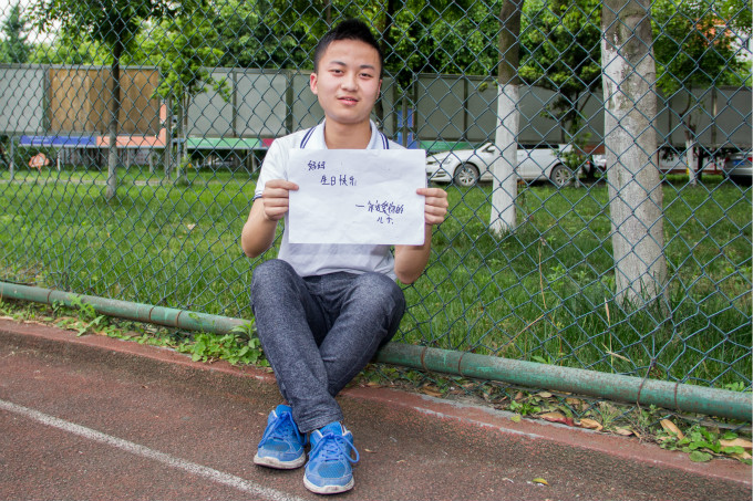在母亲节来临之际,他们有些话想对母亲说