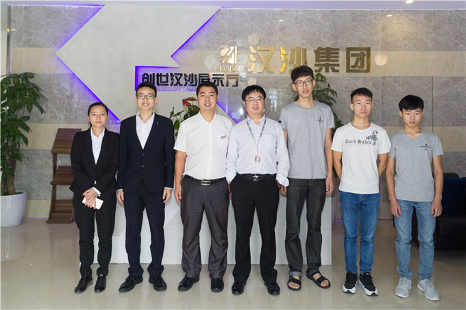 就业回访:新华毕业生在汉沙工作一切都好