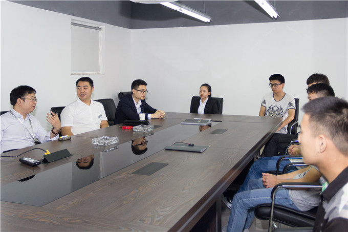 就业回访:新华毕业生在汉沙工作一切都好
