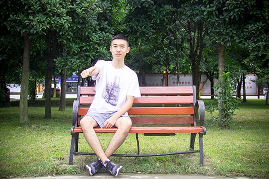 喜欢做软件开发,来校学云计算专业