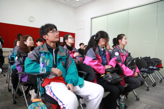 科技零距离!新华学子百度互联网体验之旅