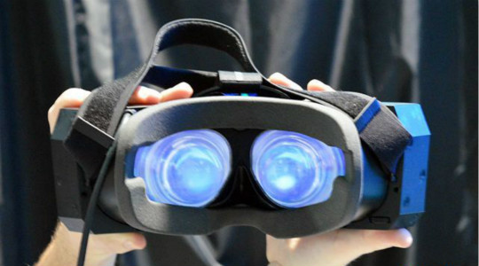 如果你想玩VR你是买回家玩还是去线下VR体验馆加盟店玩呢?