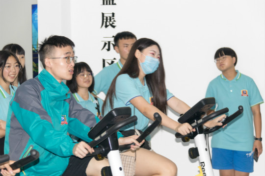 汉沙集团游学参观—身体和灵魂总有一个在路上