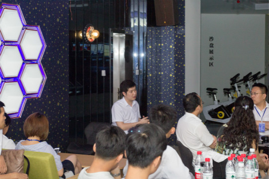 新华互联网科技VR师资培训日志:名企参观体验
