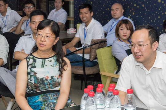 新华互联网科技VR师资培训日志:名企参观体验
