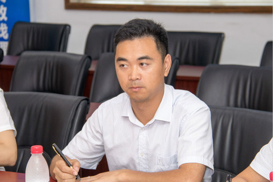 热烈欢迎国开区四川省网商总部经济产业园领导莅临四川新华