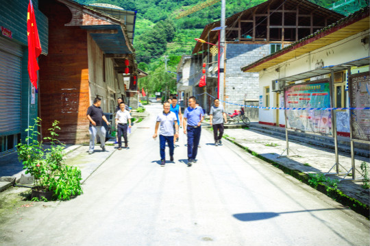 一路北上，四川新华松潘电商帮扶攻坚战吹响冲锋号
