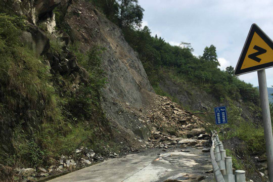 一路北上，四川新华松潘电商帮扶攻坚战吹响冲锋号
