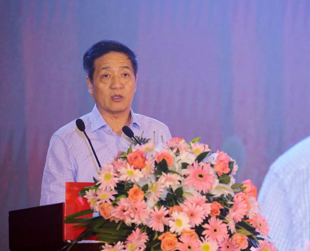 新华教育集团新华互联网科技30周年庆典华丽绽放