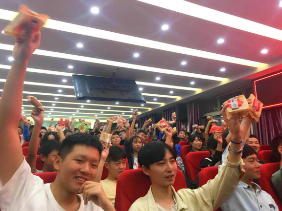 月满中秋夜,师生庆团圆