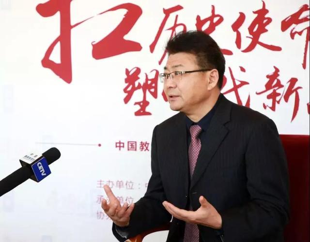 新华教育集团荣膺2018年度“综合实力突出教育集团”