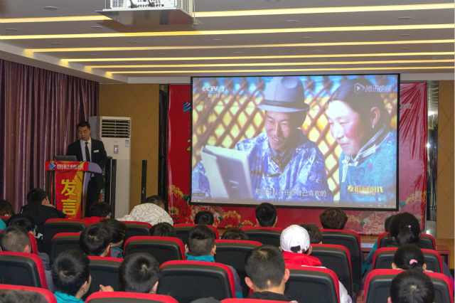 新生的第一课,四川新华2019级新生座谈会!