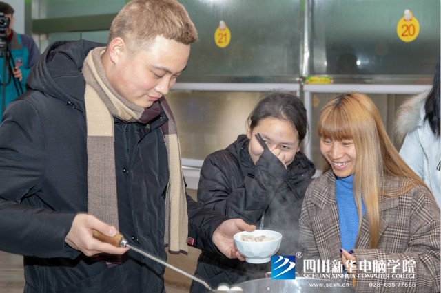 团团圆圆庆元宵,四川新华玩出新花样