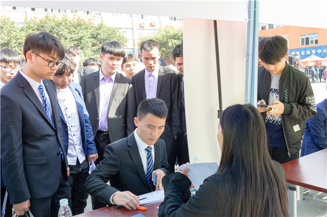 成长的力量:新华互联网科技发展变迁