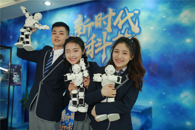 教学研发显实力,新华互联网科技五大专业特色学院亮点解析!