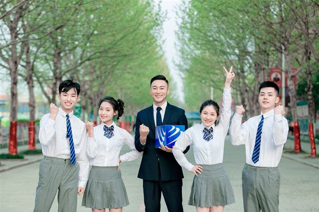 高中毕业学什么好?来新华技能+学历双保障