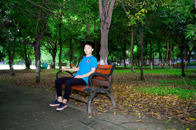 高中毕业学什么有前途?做互联网时代的白领!
