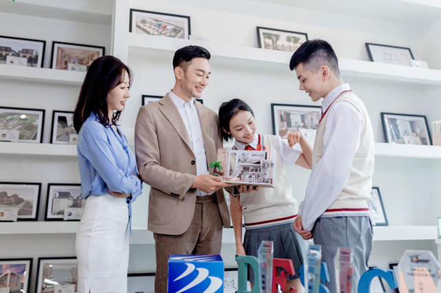 【媒体关注】新华电脑学校怎么样,为什么要来新华电脑教育