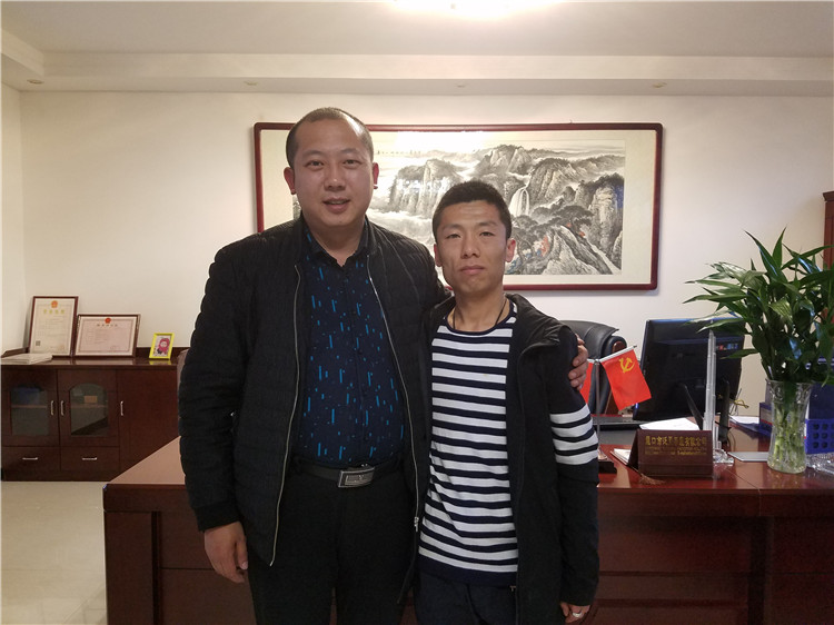 毕业十年把家乡苹果销往世界各地