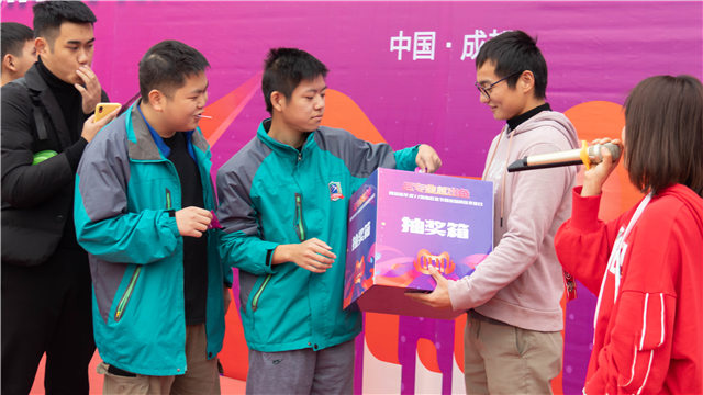 越专业越出色|四川新华双11校园购物节火力全开