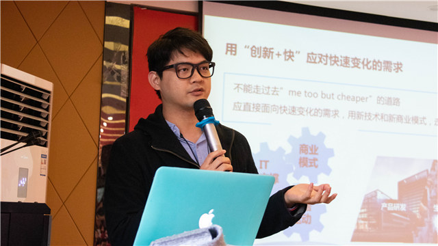 华为走进四川新华开展“华为云解析”专题讲座