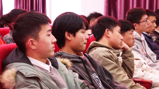 名企大咖进校园,职场干货学不停!