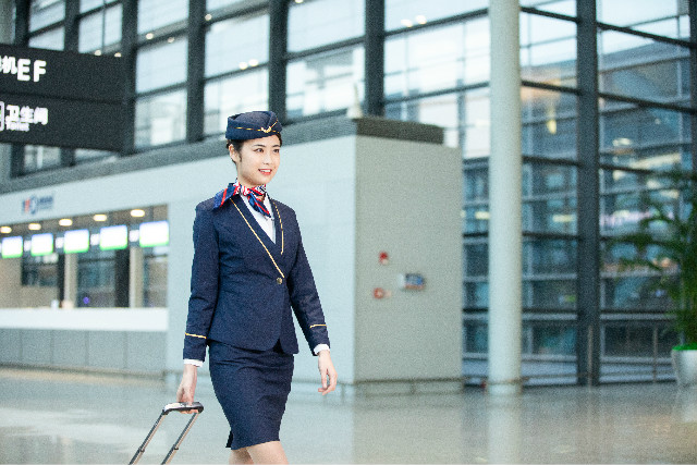 初高中毕业,学航空服务好就业吗?